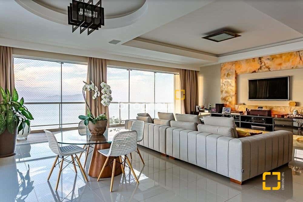 Cobertura com 487m², 4 dormitórios, 4 vagas, no bairro João Paulo em Florianópolis — foto principal