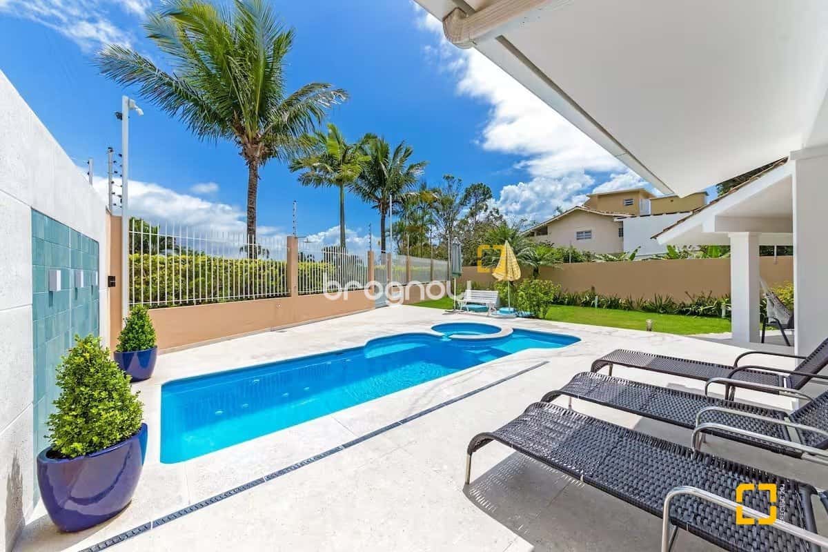 Casa com 495m², 4 dormitórios, 2 suítes, na Daniela em Florianópolis — foto principal
