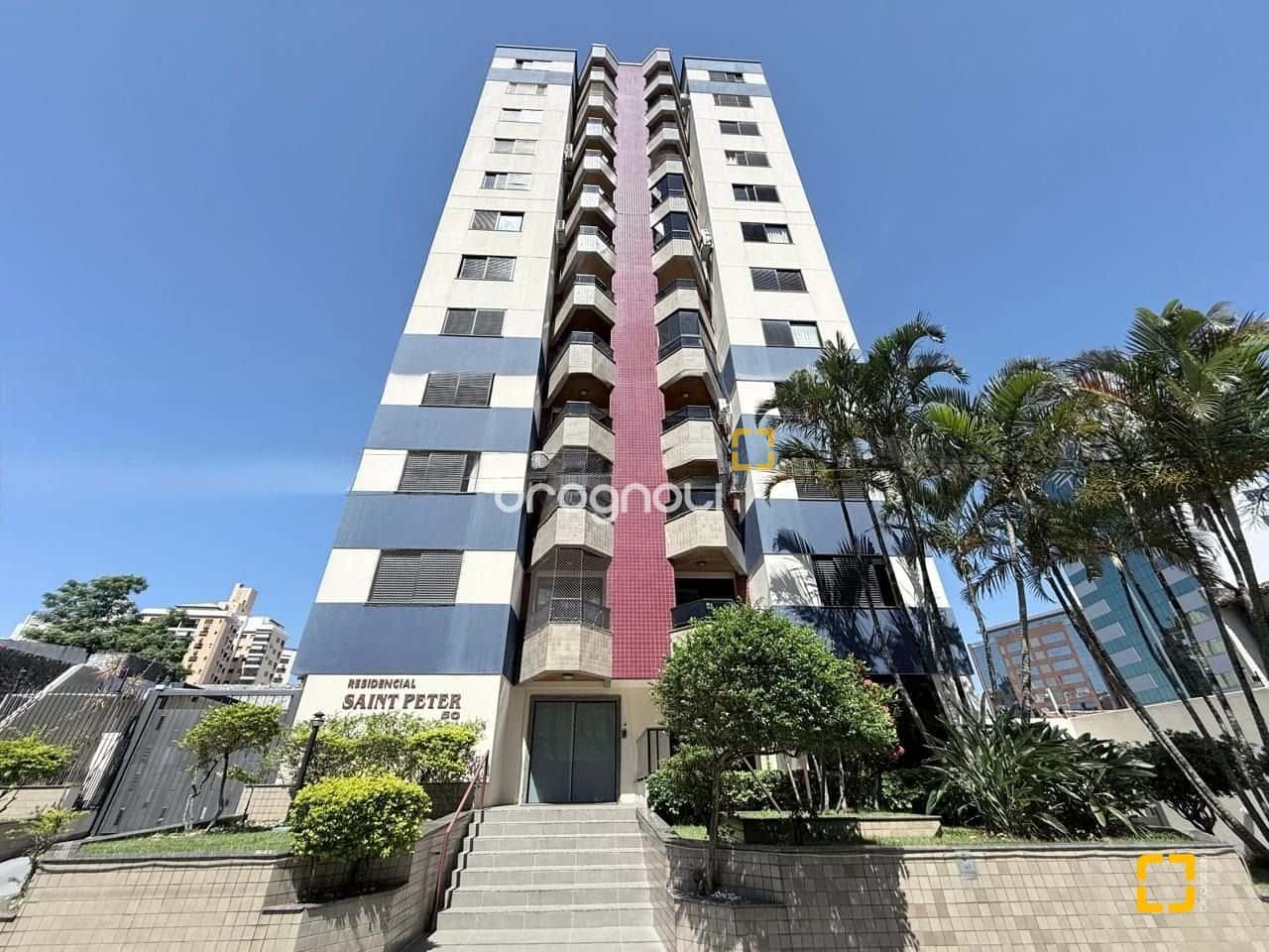 Apartamento com 76m2, 2 quartos, sendo 1 suíte, Centro de Florianópolis — foto principal