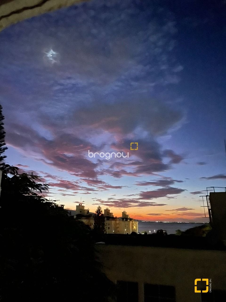 Apartamento à venda em Coqueiros, Florianópolis/SC — foto principal