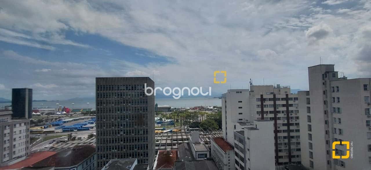 Ampla sala no centro de Florianópolis com 42,68 m² — foto principal