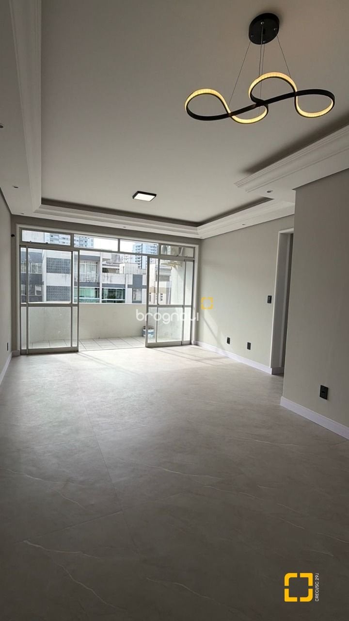 Apartamento à venda em Kobrasol, São José/SC — foto principal