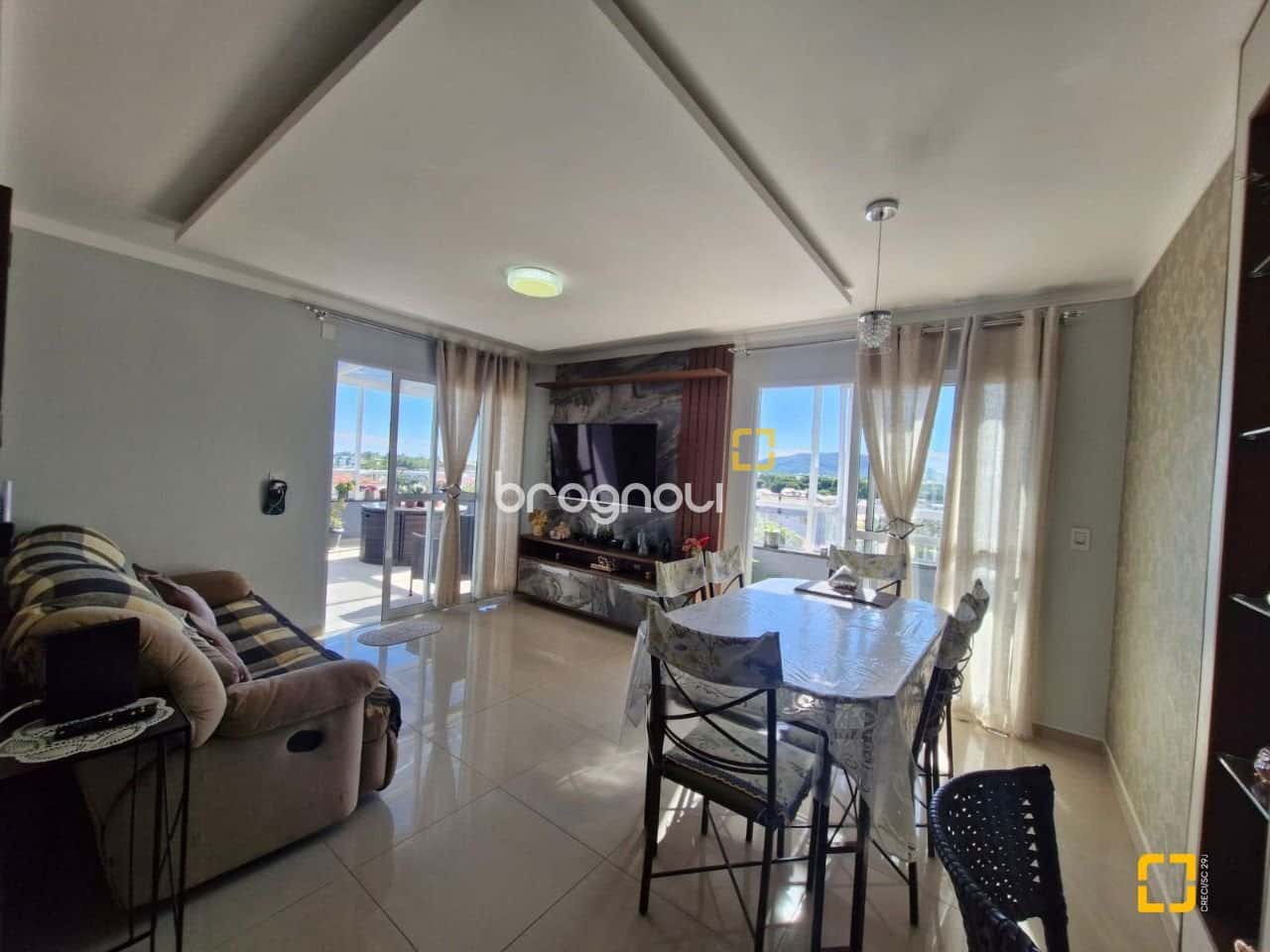 Cobertura com vista panorâmica para o bairro dos Ingleses, montanhas e dunas. — foto principal