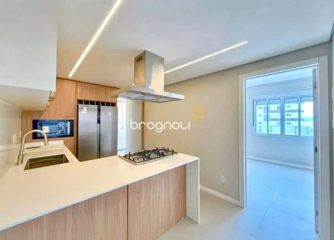Apartamento a venda proximo a beira mar reformado!! — foto principal