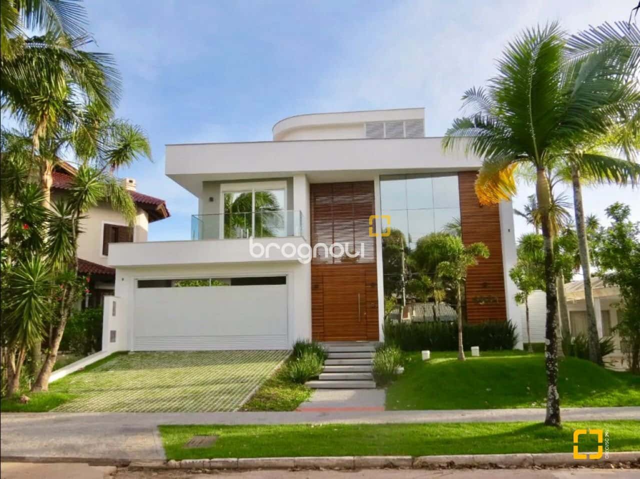 Luxo e Exclusividade na Av. dos Búzios: Casa com 5 Suítes a Passos do Open Shopping em Jurerê Intern — foto principal