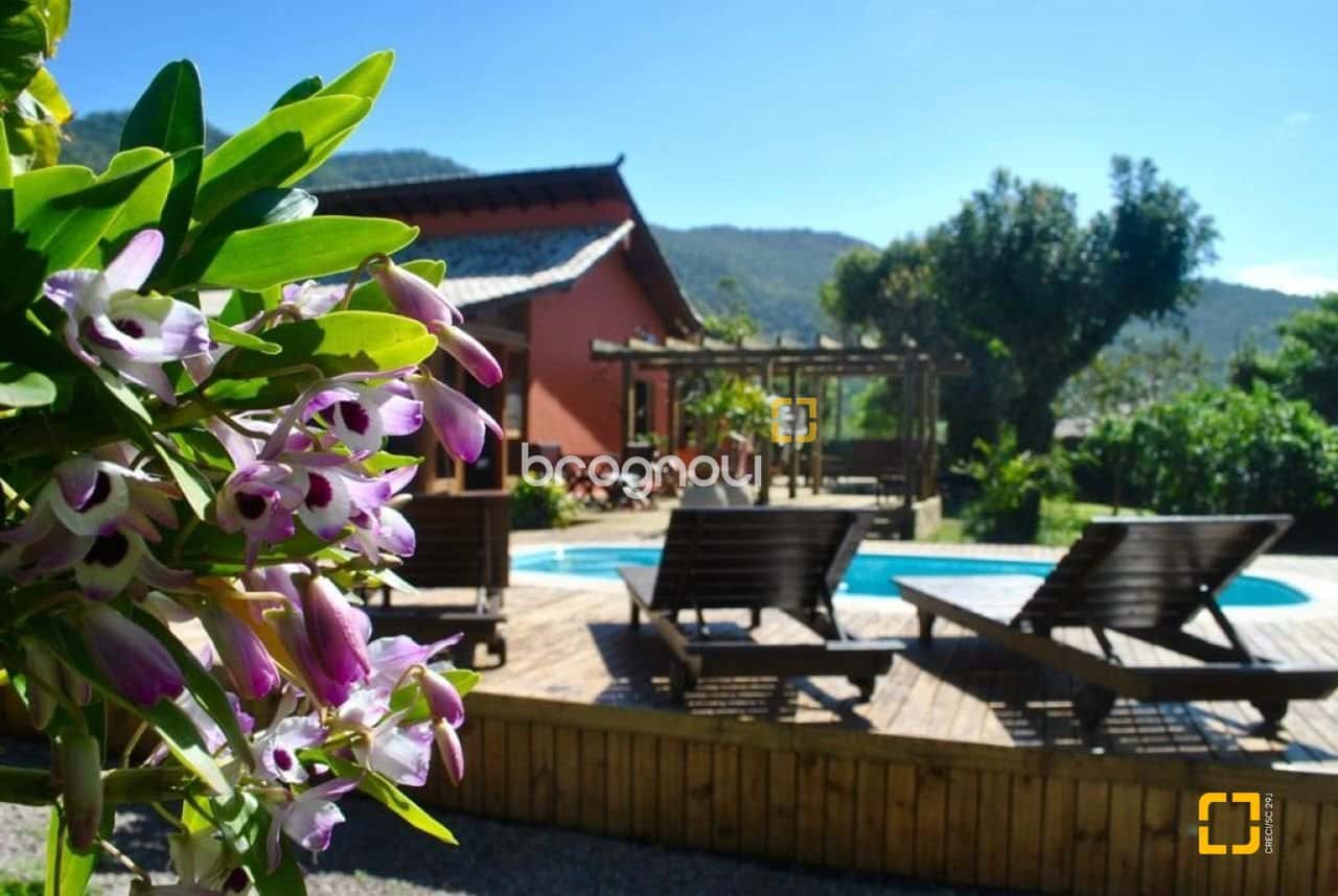 Casa com 7 suítes no Pântano do Sul em Florianópolis — foto principal