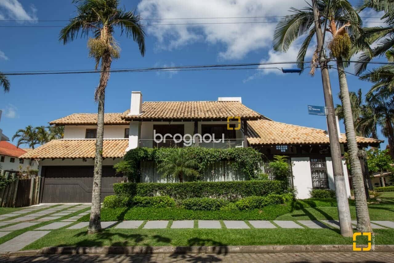 Casa Padrão Em Jurerê Internacional — foto principal