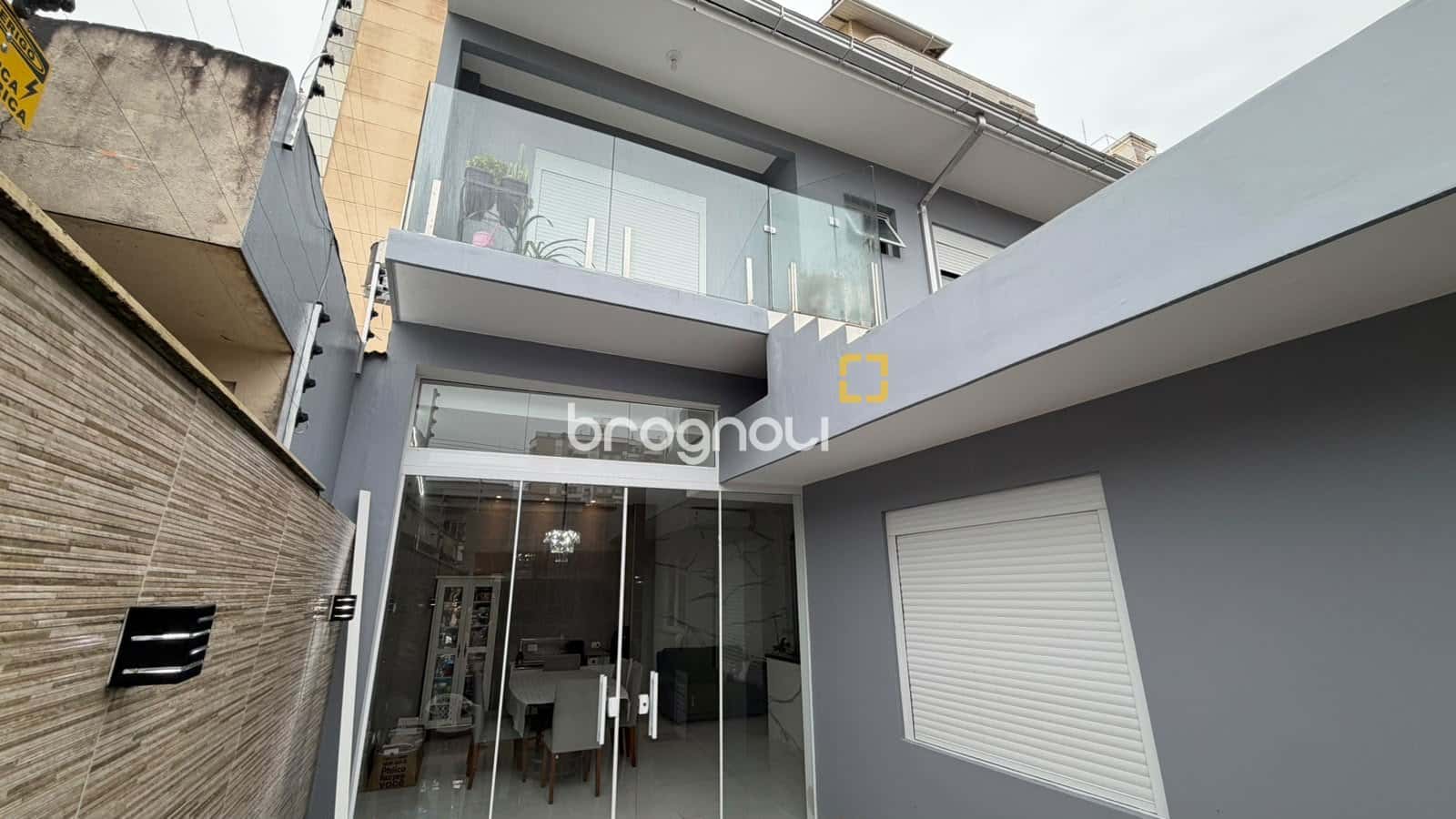 Casa residencial e comercial à venda, bairro Abraão em Florianópolis SC. — foto principal