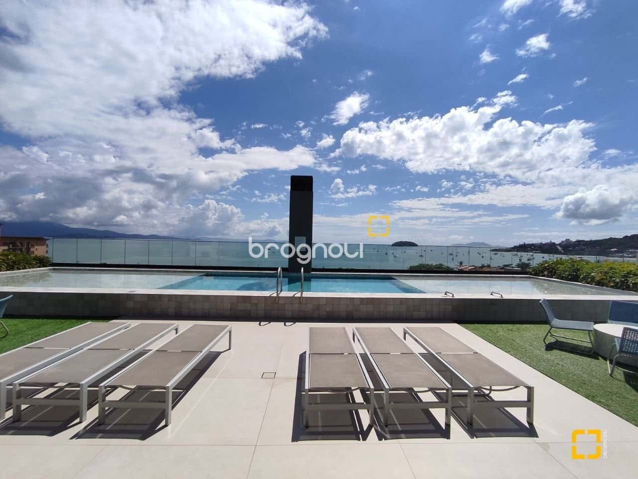 BROGNOLI VENDE - APARTAMENTO 3 DORMITÓRIOS, SENDO 3 SUÍTES, VISTA MAR - JURERÊ. — foto principal