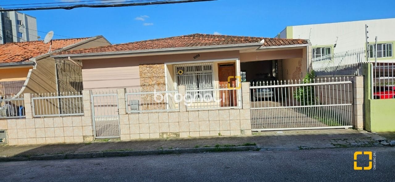 Casa à venda em Barreiros, São José/SC — foto principal