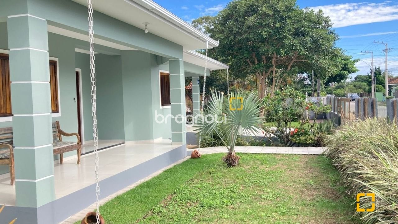 Casa à venda em Campeche, Florianópolis/SC — foto principal