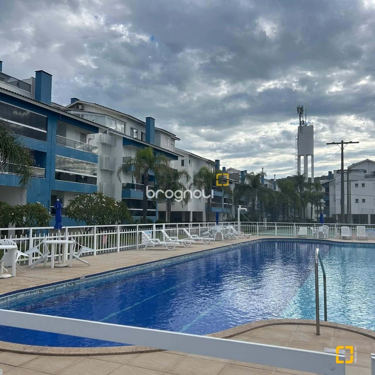 COBERTURA 4 DORMITÓRIOS, AMPLO TERRAÇO VISTA MAR — foto principal