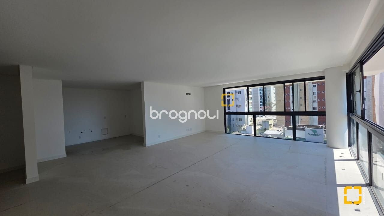 Apartamento à venda em Centro, Florianópolis/SC — foto principal