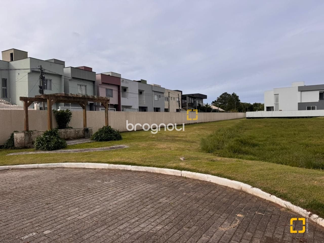 Terreno à venda em Campeche, Florianópolis/SC — foto principal