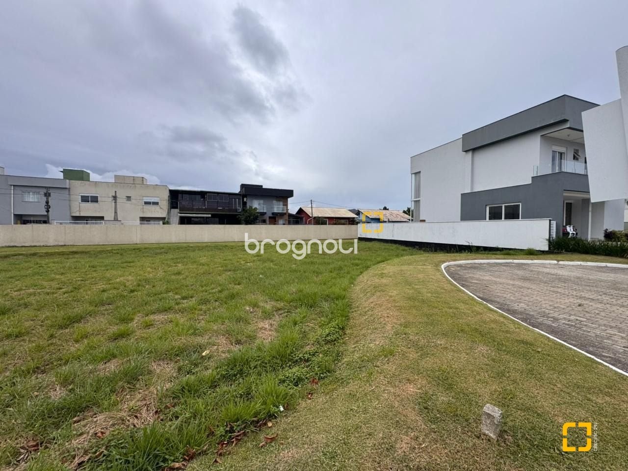 Terreno à venda em Campeche, Florianópolis/SC — foto principal