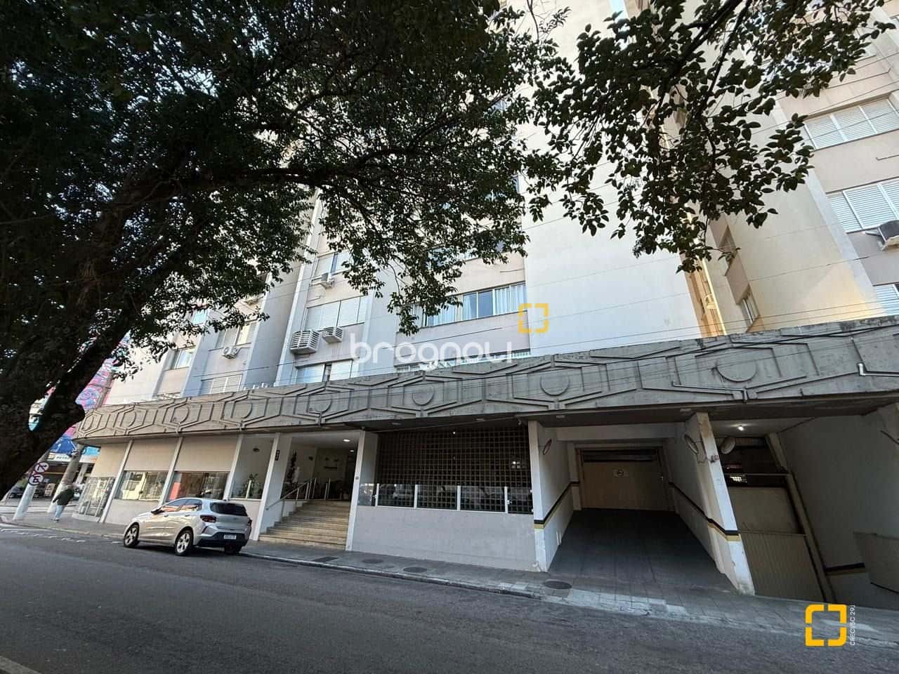 Apartamento ensolarado, 1 quarto, 53 m2, no Centro de Florianópolis — foto principal