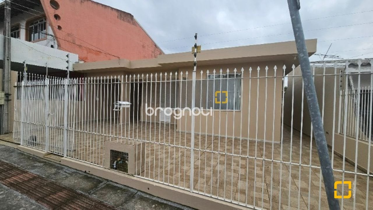 Casa à venda em Ipiranga, São José/SC — foto principal