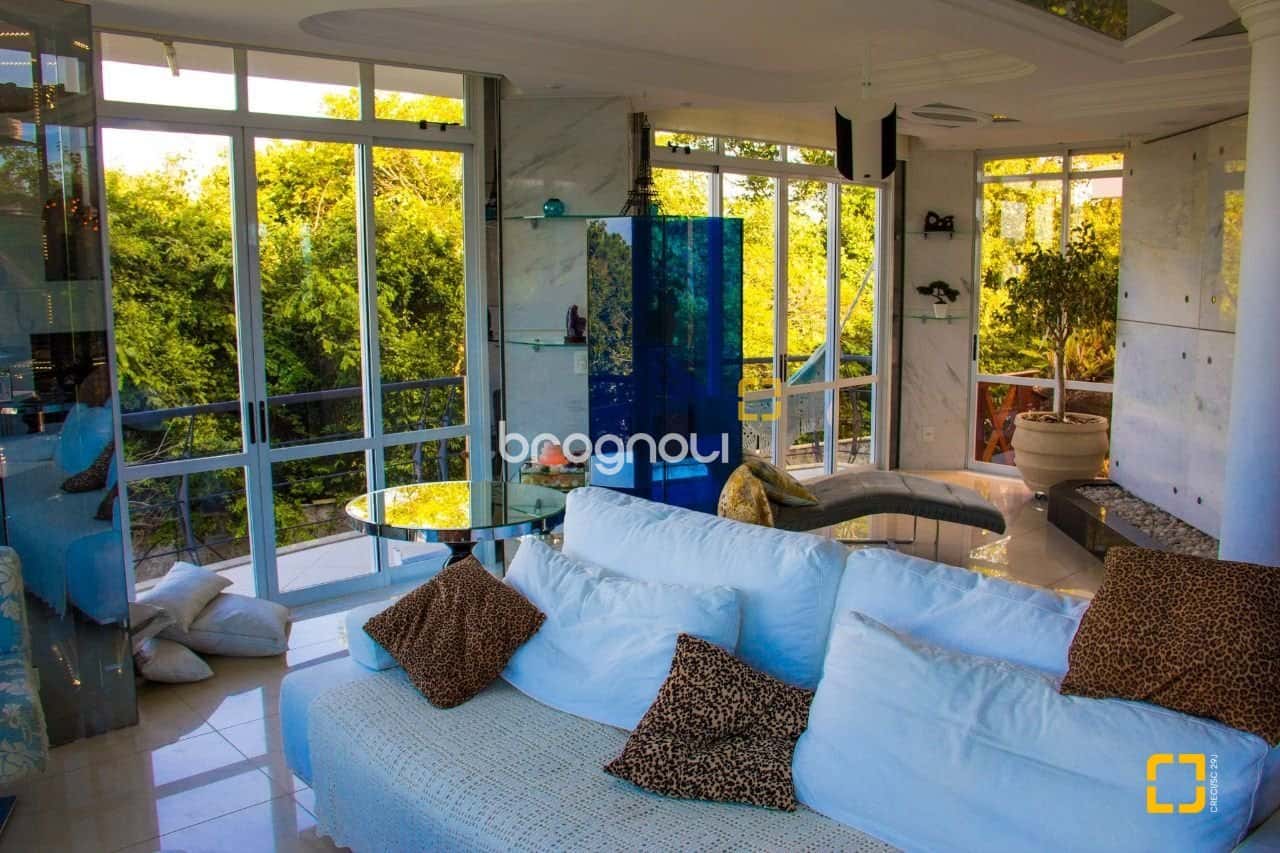 Casa com Vista Mar Permanente e 650 m² Privativos em Cacupé - Florianópolis — foto principal