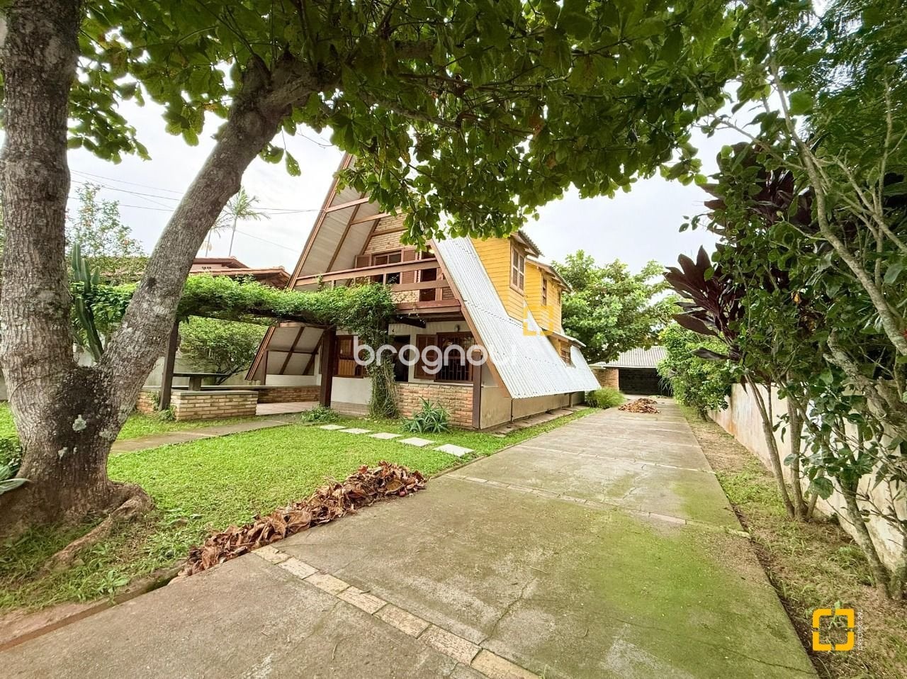 Casa à venda em São João do Rio Vermelho, Florianópolis/SC — foto principal