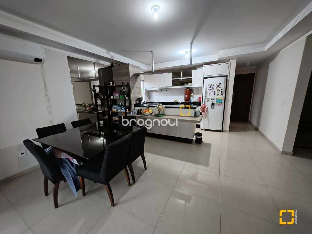 BROGNOLI VENDE - COBERTURA COM 3 DORMITÓRIOS, SENDO 1 SUÍTE - INGLESES. — foto principal