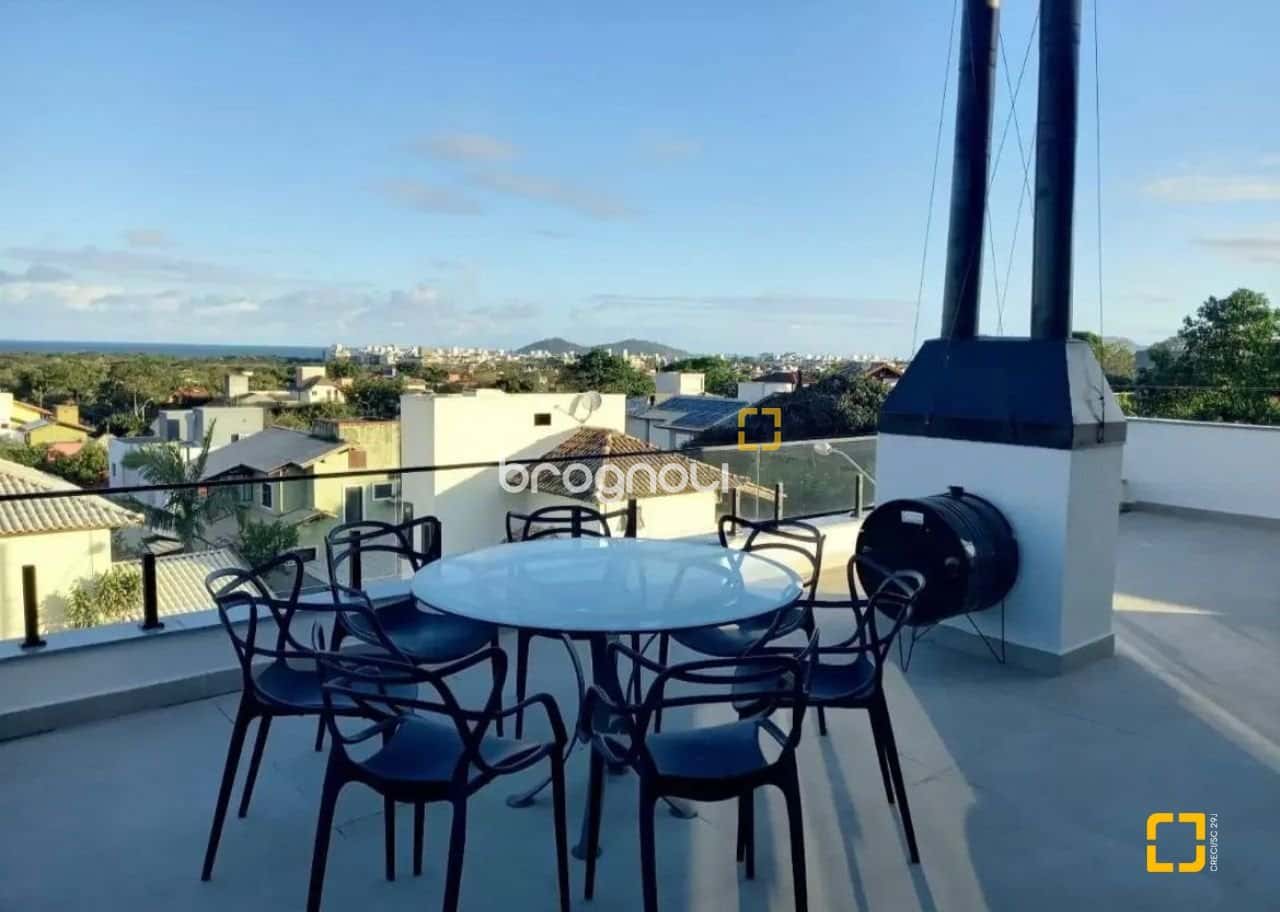 3 CASAS E 1 STUDIO À VENDA NO RIO TAVARES — foto principal