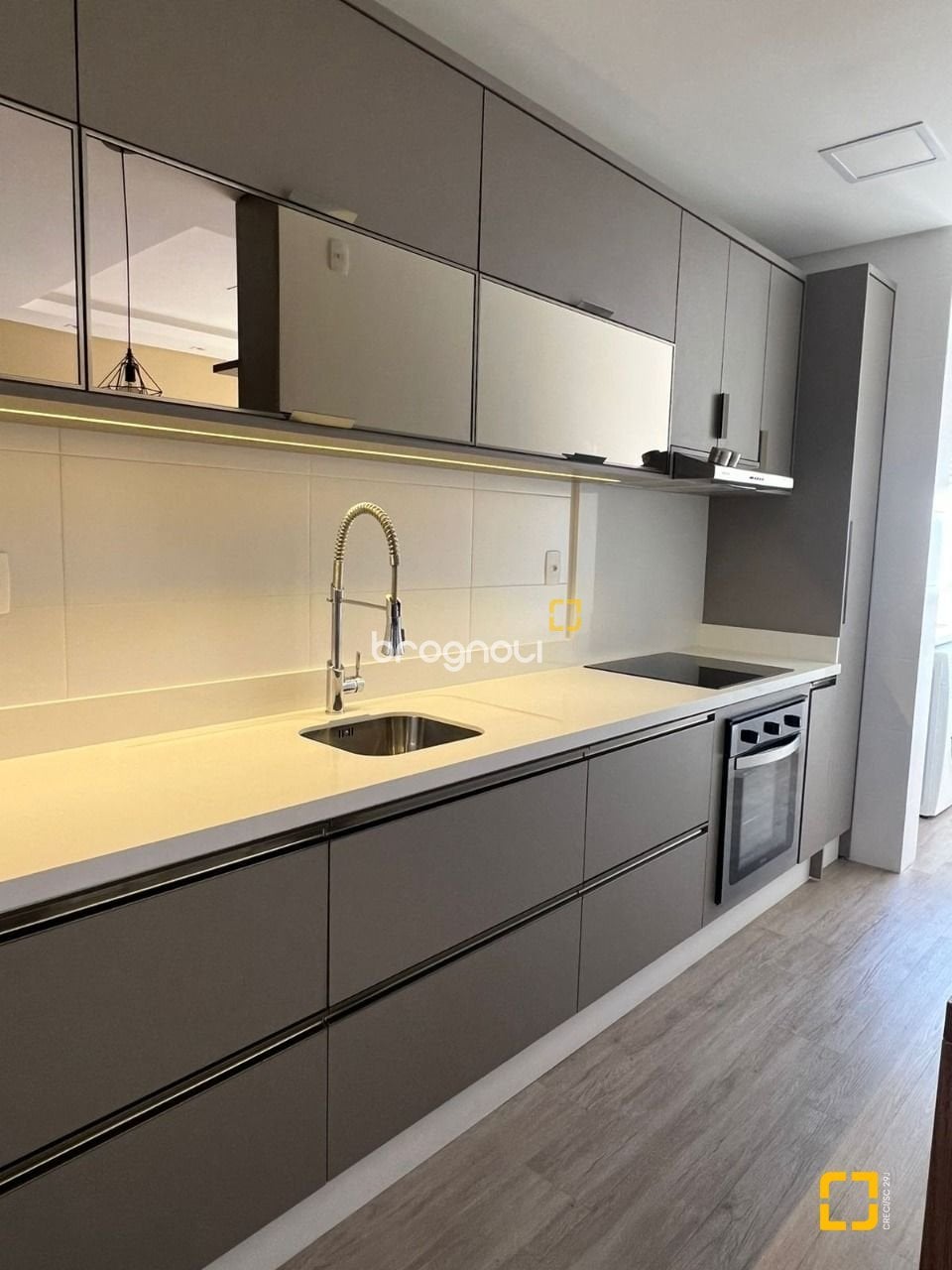 Apartamento à venda em Centro, Florianópolis/SC — foto principal