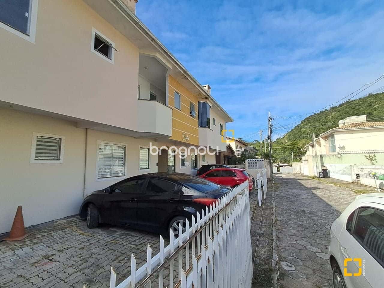 Brognoli Vende: Apartamento nos Ingleses, Florianópolis. Com 55 m² de área privativa, este imóvel c — foto principal