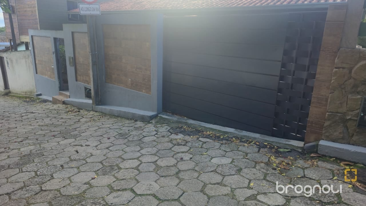 Casa à venda em Costeira do Pirajubaé, Florianópolis/SC — foto principal