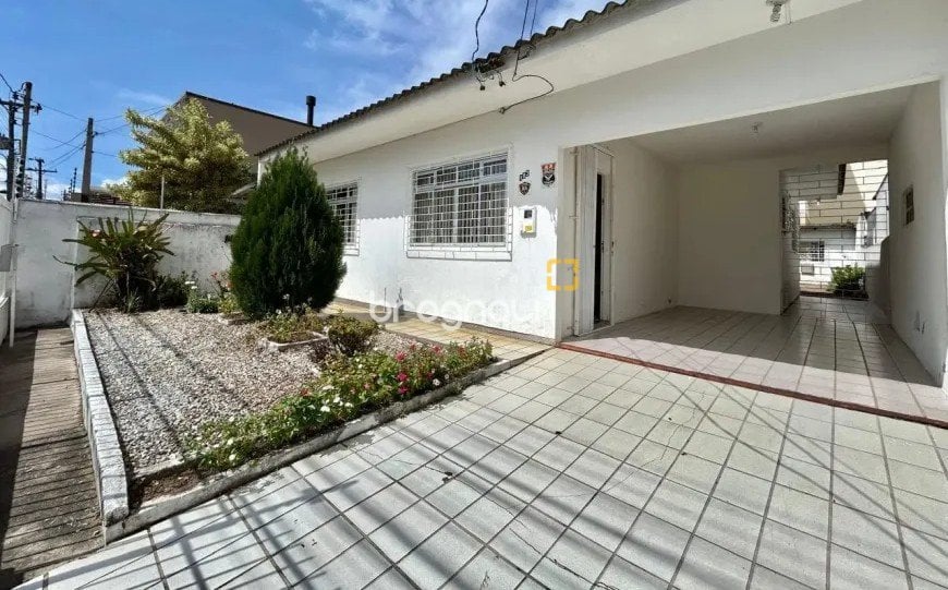 Casa à venda em Capoeiras, Florianópolis/SC — foto principal