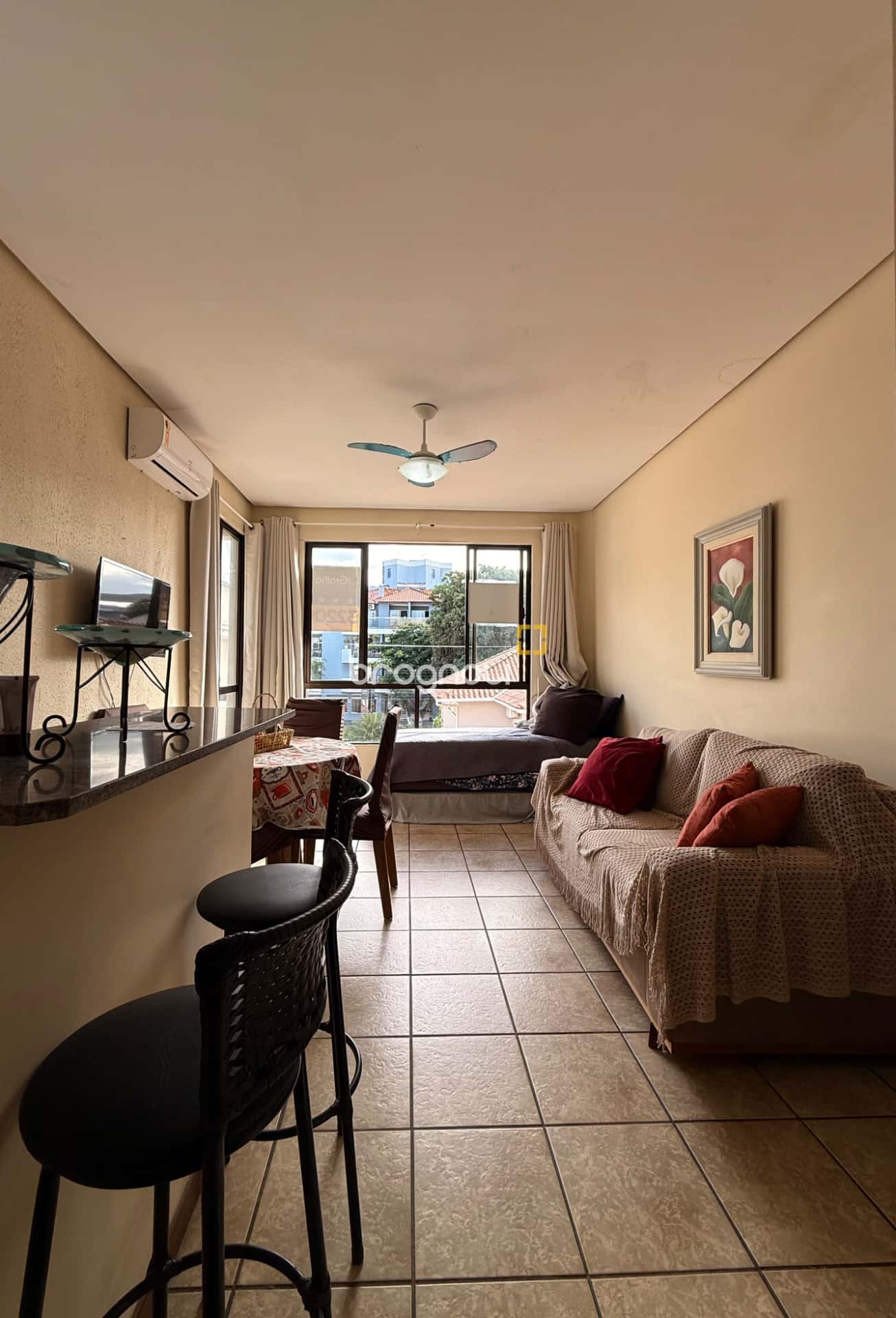 BROGNOLI VENDE- Apartamento frente a Praia de Canasvieiras, Florianópolis Brasil — foto principal