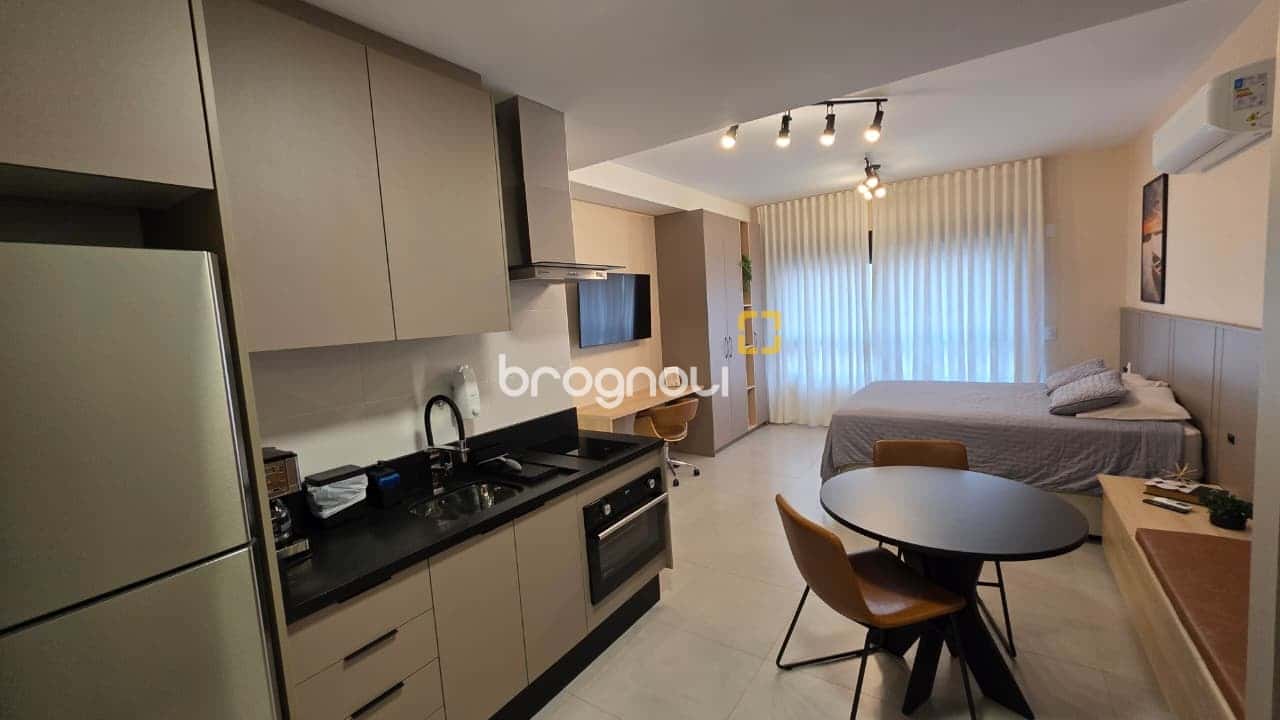 STUDIO mobiliado - pronto para morar no Centro de Florianópolis — foto principal