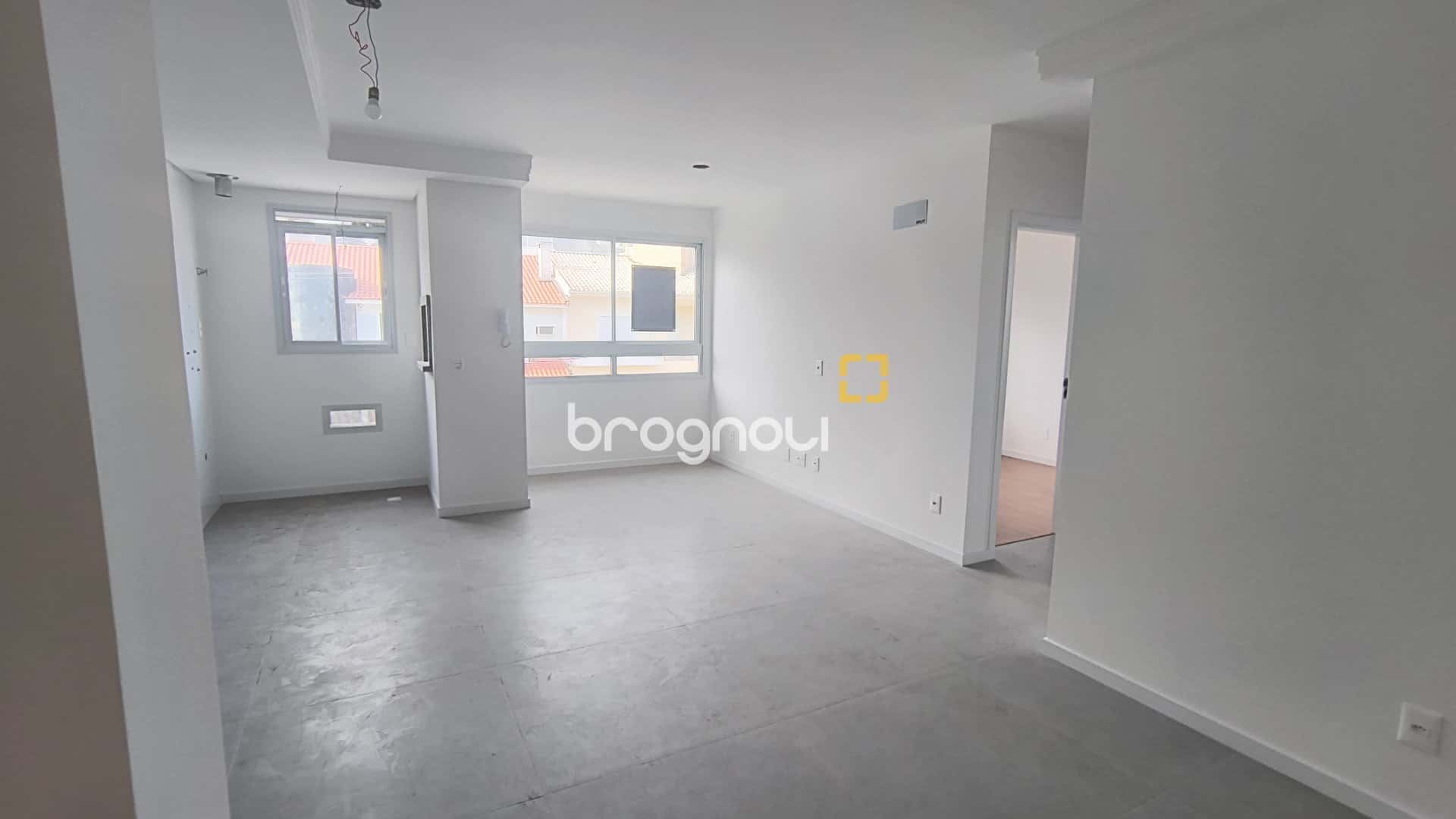 Apartamento de 2 Quartos com Suíte em Coqueiros — foto principal