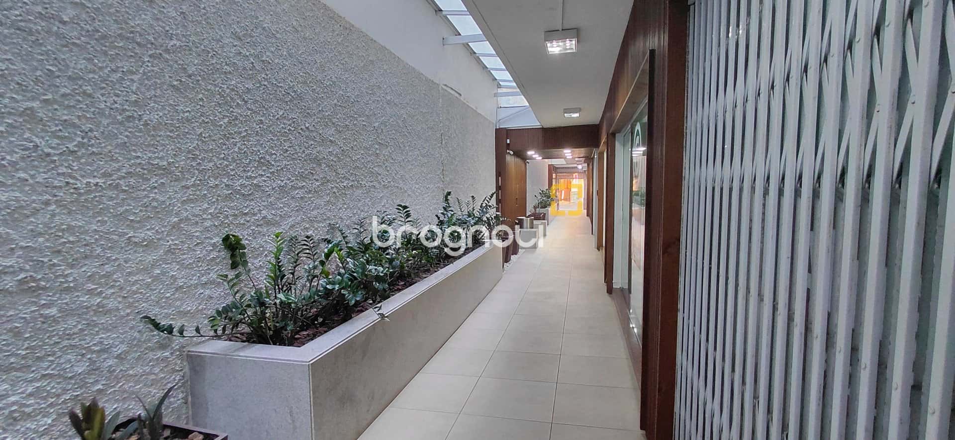 Loja com 29,57,privativos e mezanino, no centro de Florianópolis — foto principal