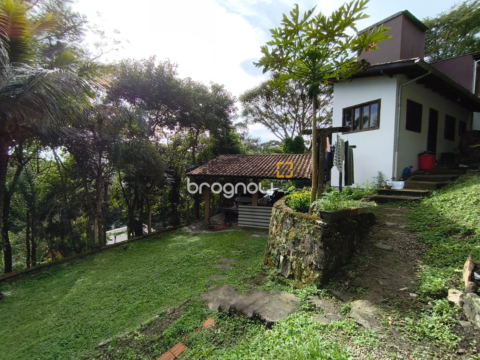 Casa à venda em Córrego Grande, Florianópolis/SC — foto principal