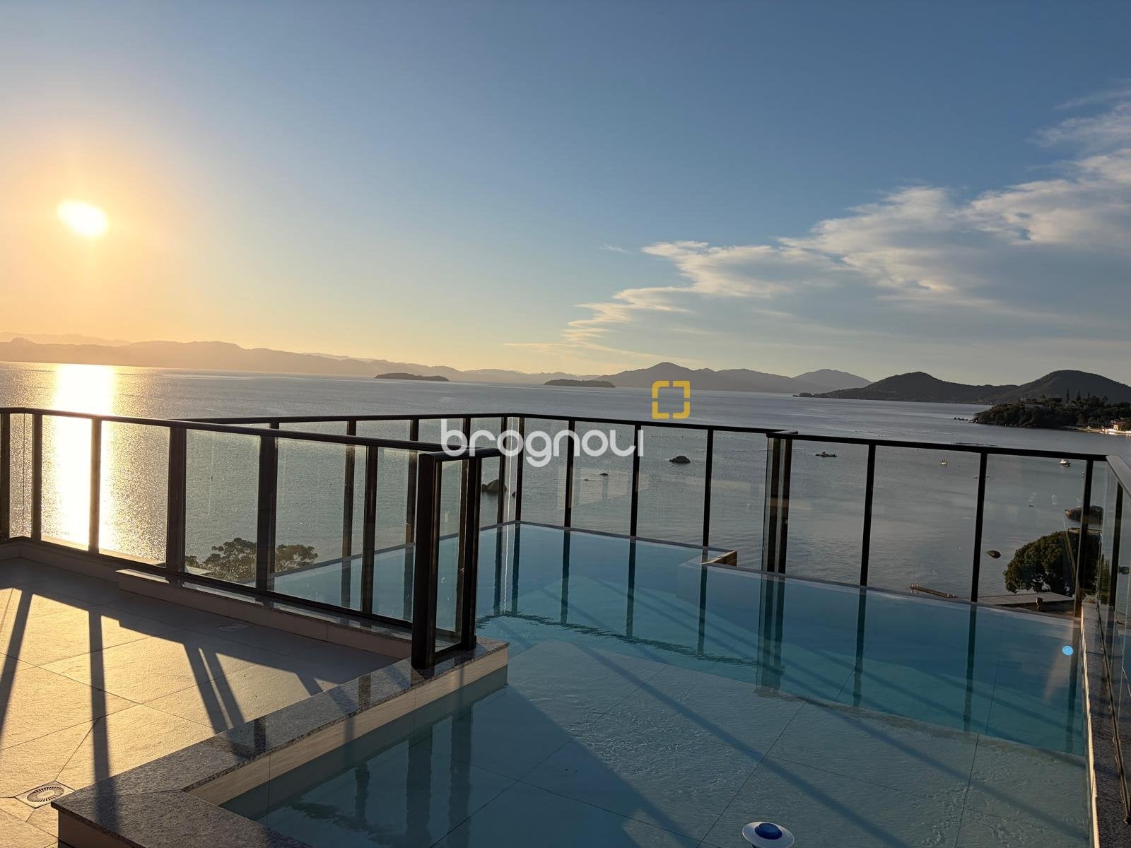Apartamento à venda em Cacupé, Florianópolis/SC — foto principal