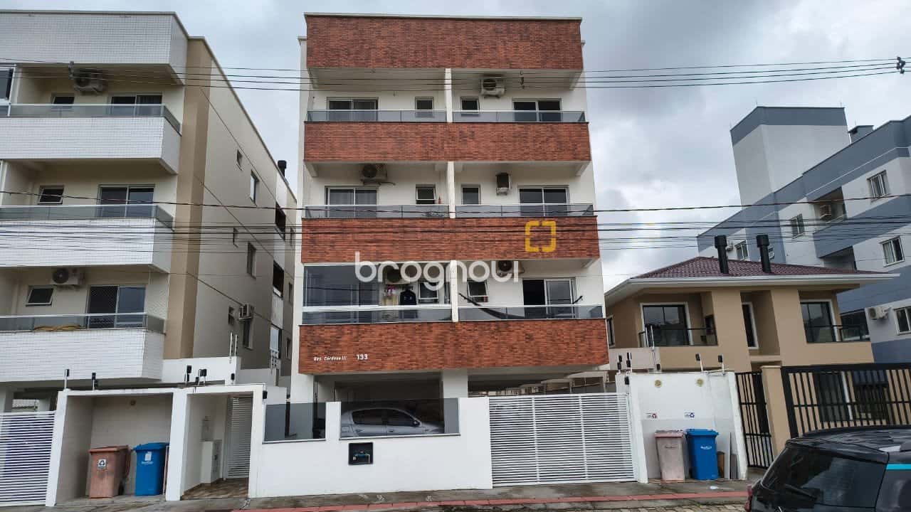 Apartamento à venda de 2 dormitórios, sendo 1 suíte, sacada com churrasqueira, 1 vaga, Areias - São José — foto principal