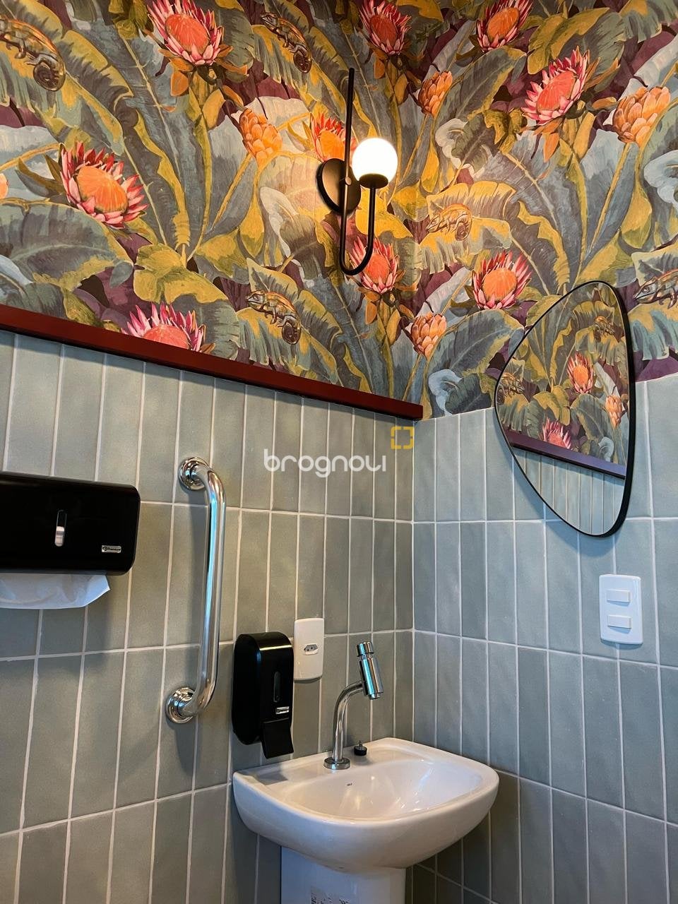 Sala Comercial à venda em Centro, Florianópolis/SC — foto principal