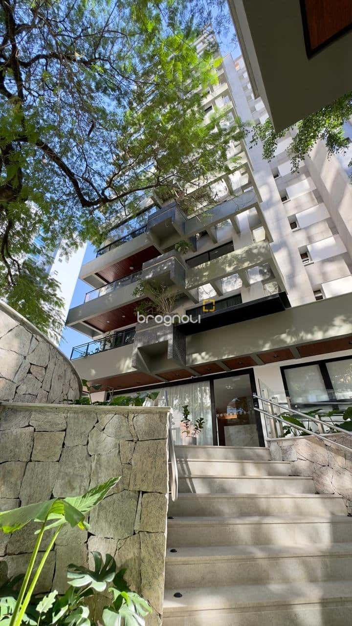 Apartamento 4 dormitórios(sendo 2 suítes), no Centro próximo ao Colégio Catarinense — foto principal