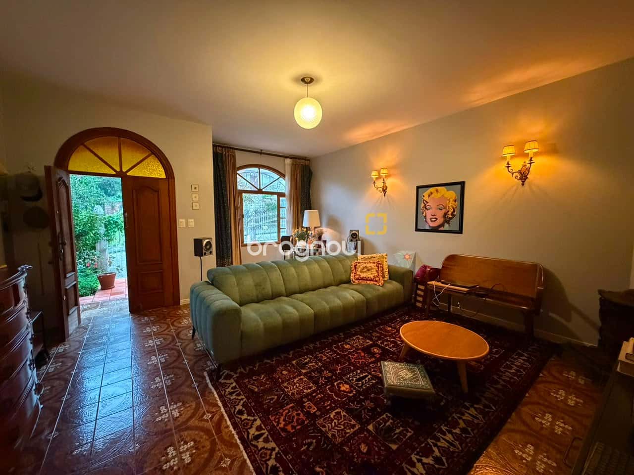 Casa de arquitetura tradicional, totalmente reformada, com 3 dormitórios no Itacorubi – Florianópolis/SC — foto principal