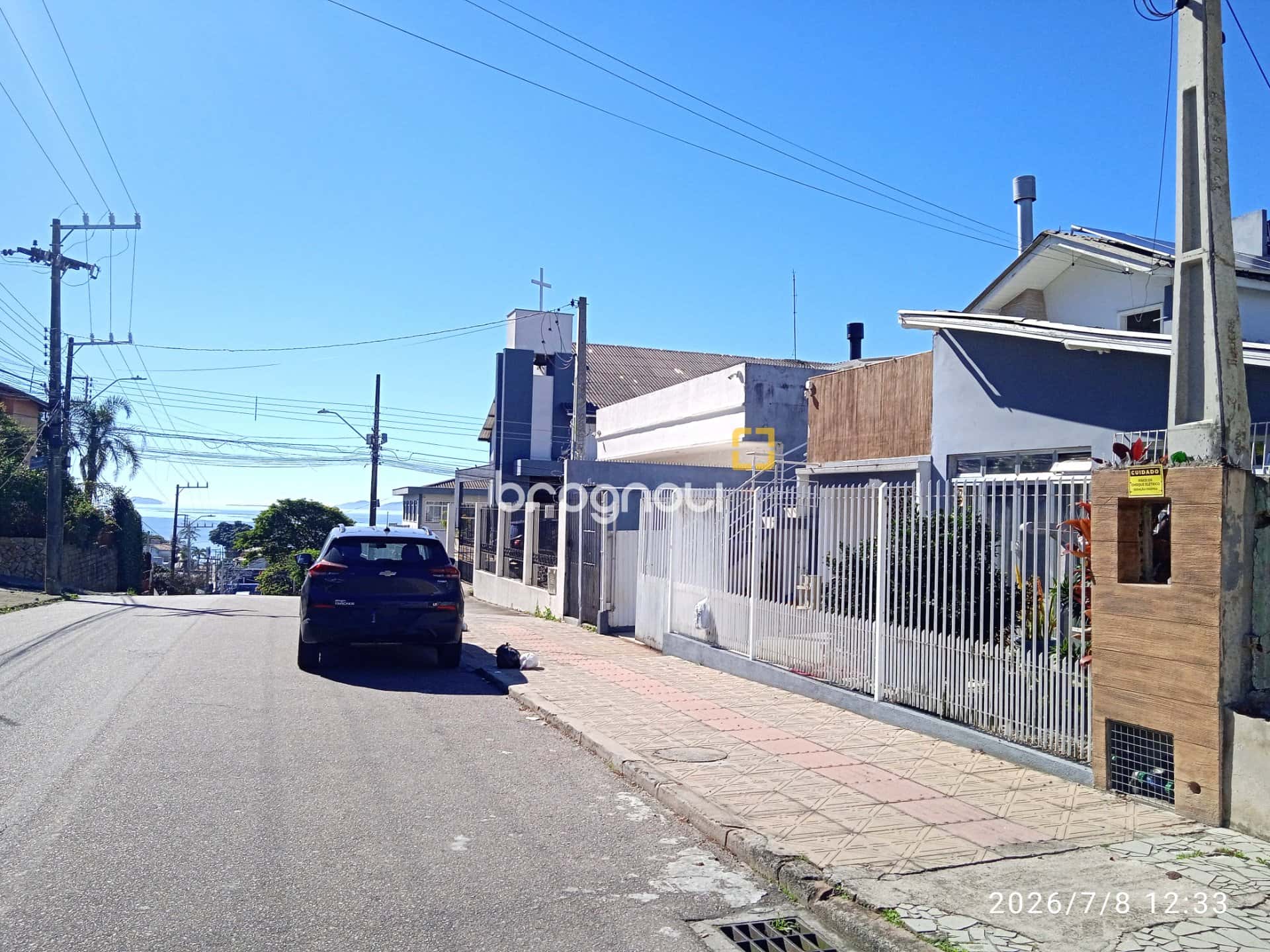 Brognoli Vende Casa com 2 quartos e com 2 Kitnets no bairro Jardim Atlântico em Florianópolis — foto principal
