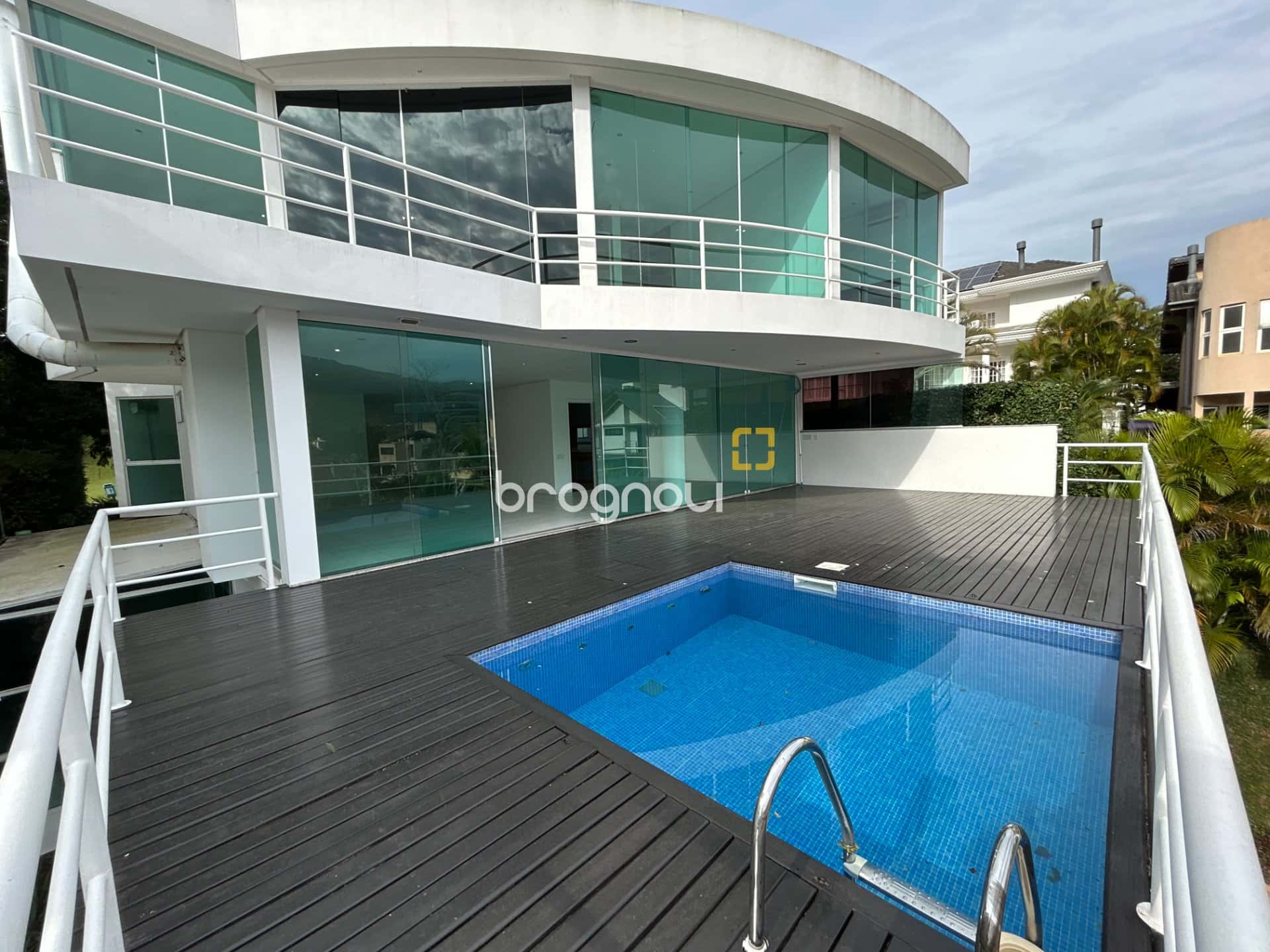 Casa na Lagoa da Conceição — foto principal