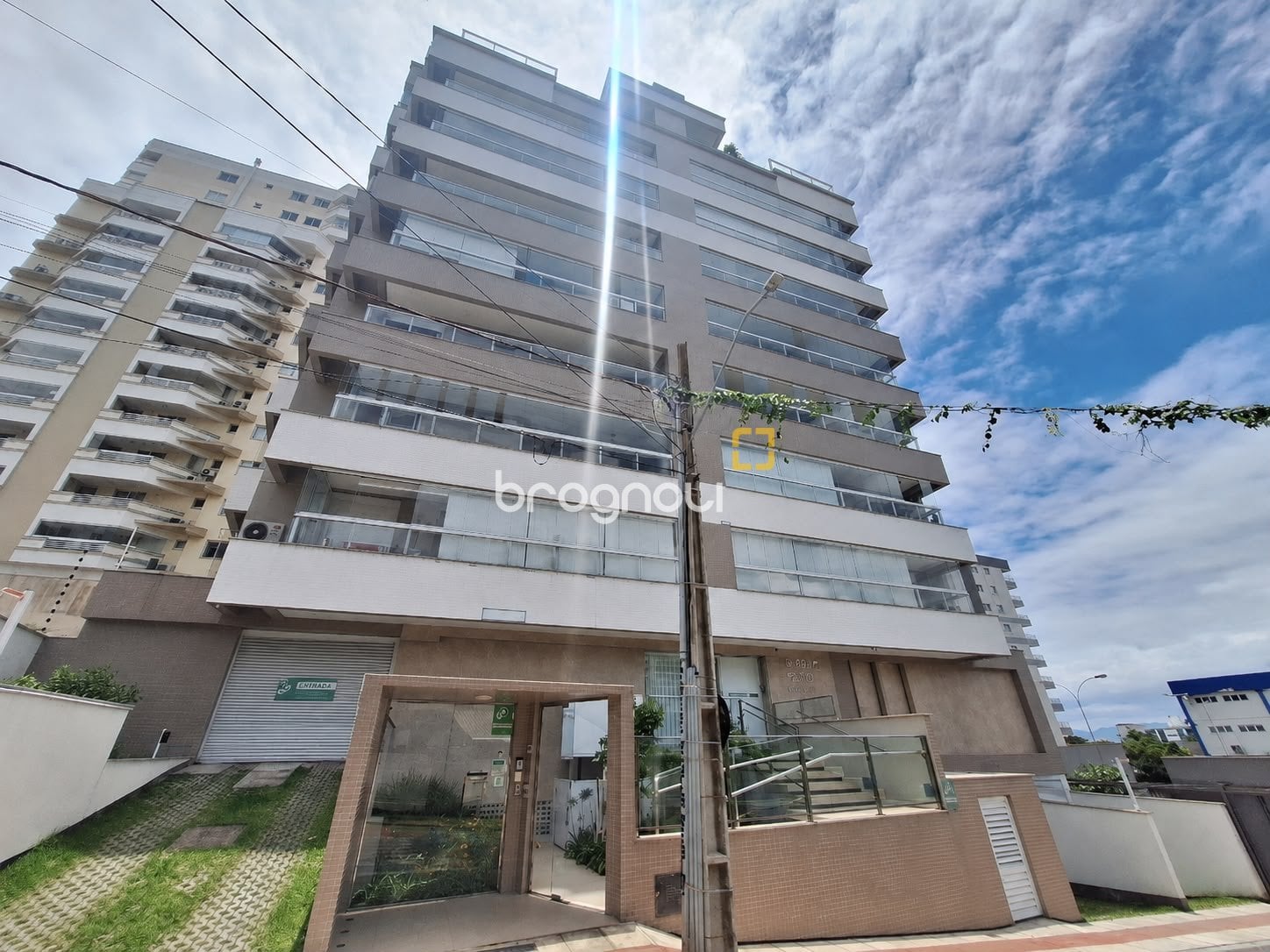 Apartamento à venda em Barreiros, São José/SC — foto principal