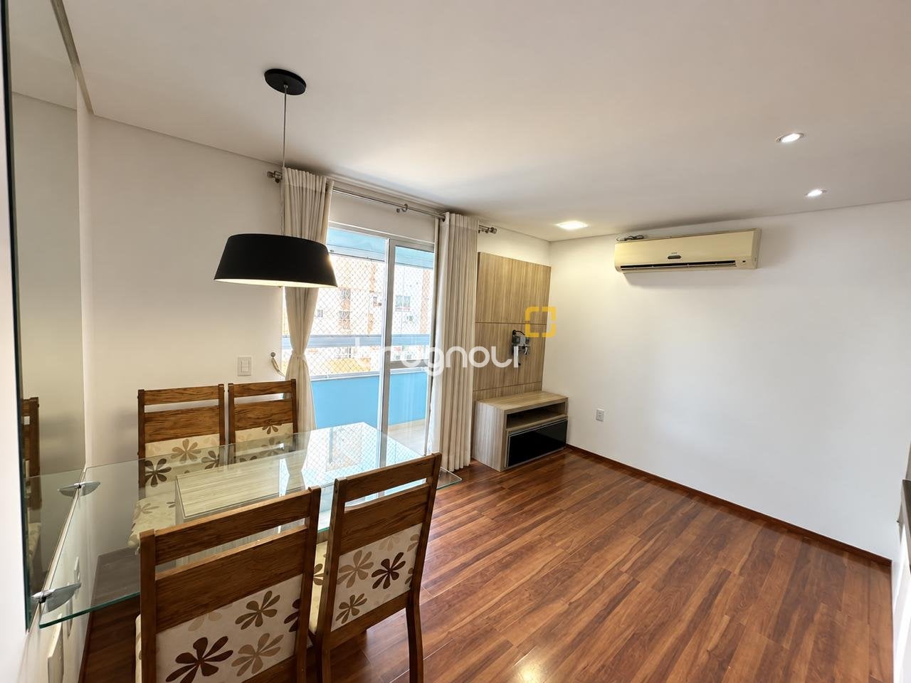 Apartamento à venda em Centro, Palhoça/SC — foto principal