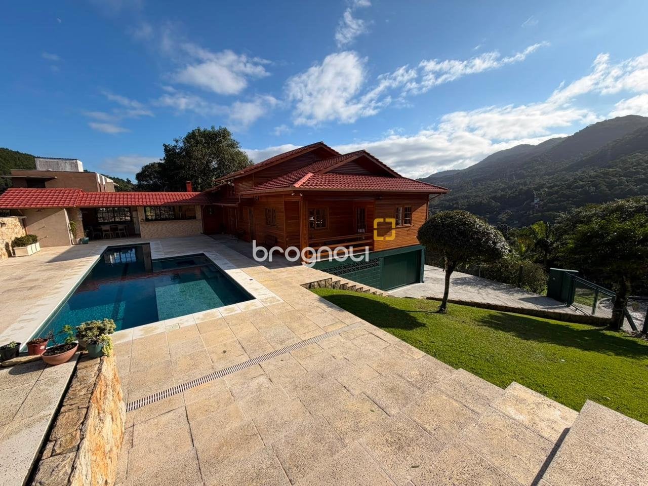 Casa em Condomínio à venda em Itacorubi, Florianópolis/SC — foto principal