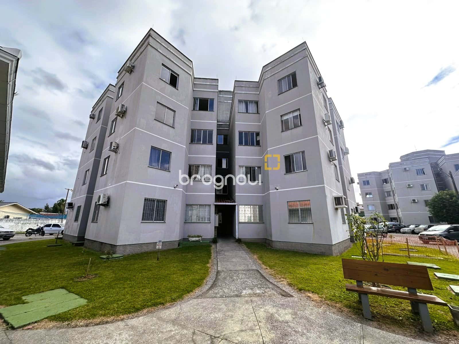 Apartamento de 2 dormitórios à venda em Palhoça/SC — foto principal