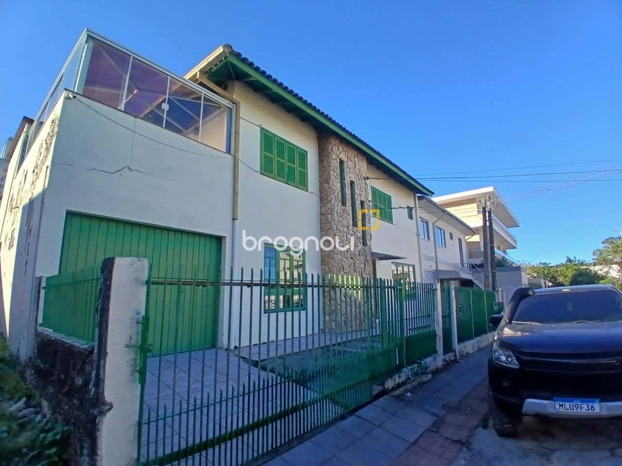 Casa à venda em Campinas com 6 quartos. — foto principal