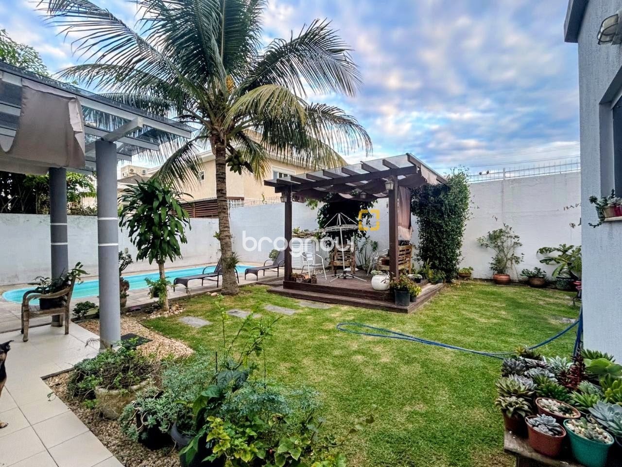 Casa à venda em Ingleses do Rio Vermelho, Florianópolis/SC — foto principal