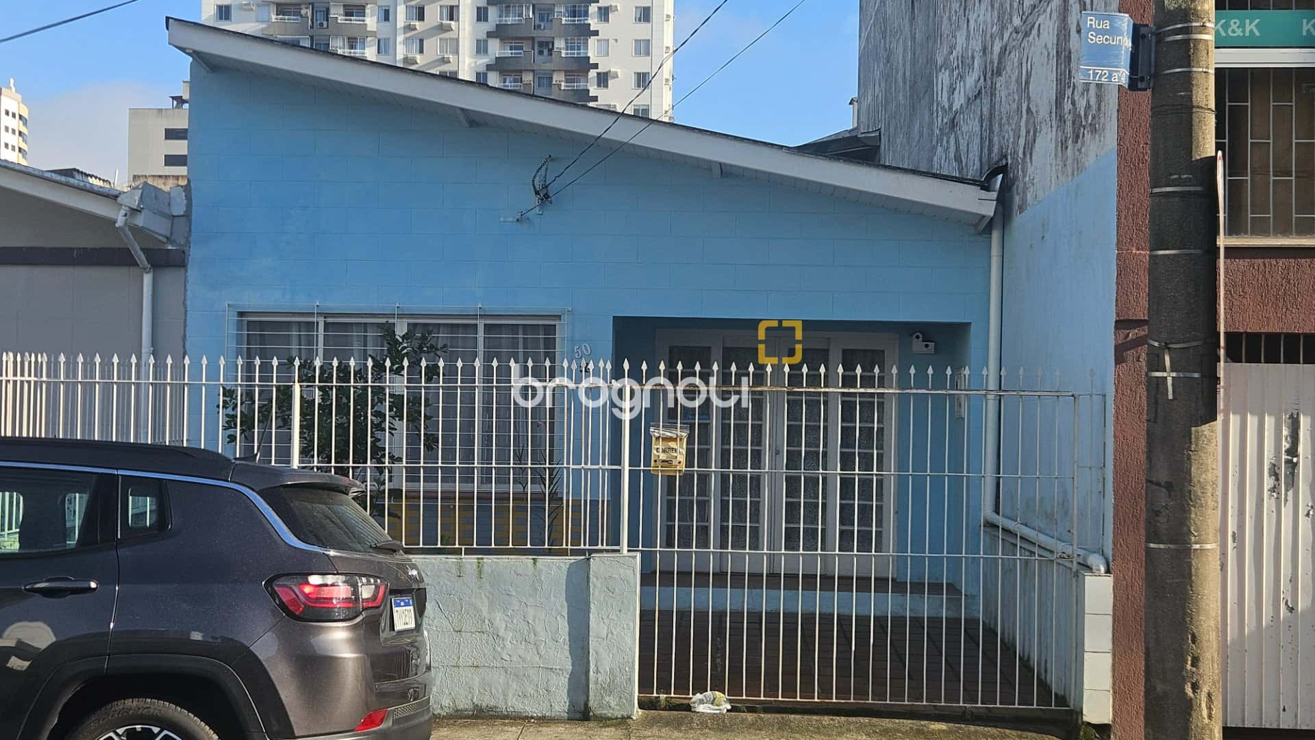 Vende-se casa comercial e/ou residencial, 94 m² em excelente localização no bairro Estreito — foto principal