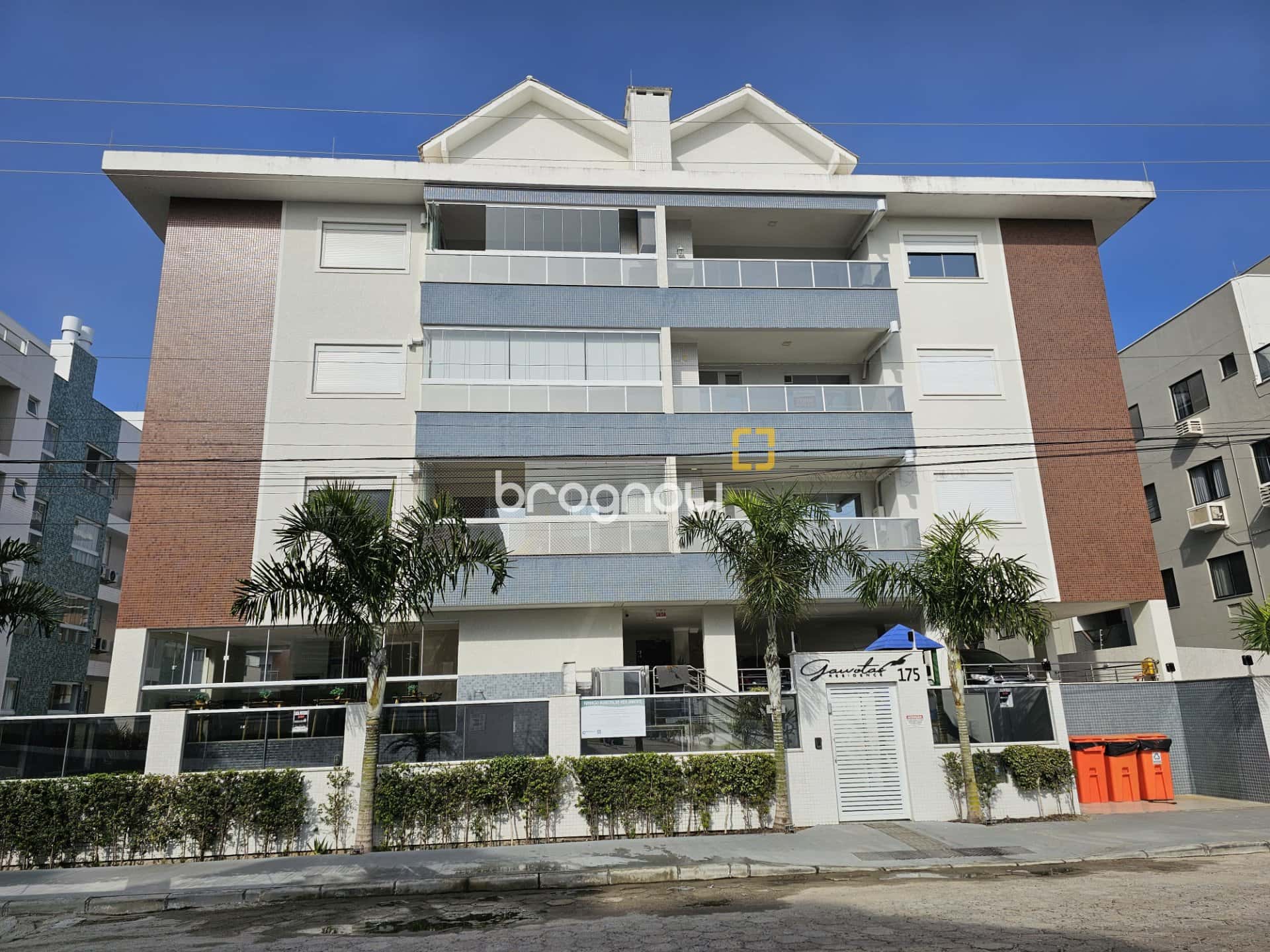 BROGNOLI VENDE- excelente apartamento, com uma localização privilegiada na região nobre dos Ingleses — foto principal