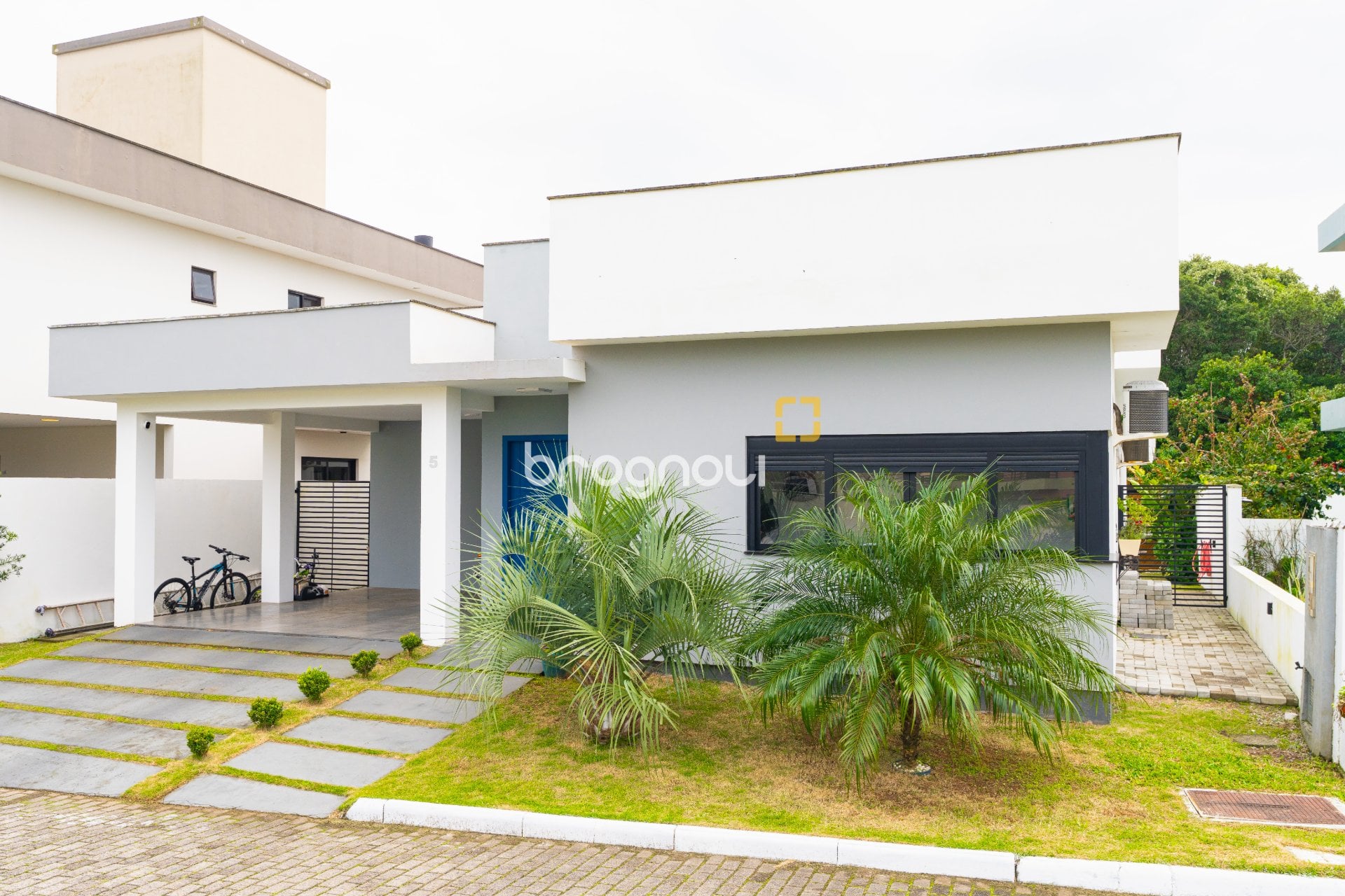 Casa em Condomínio à venda em Campeche, Florianópolis/SC — foto principal